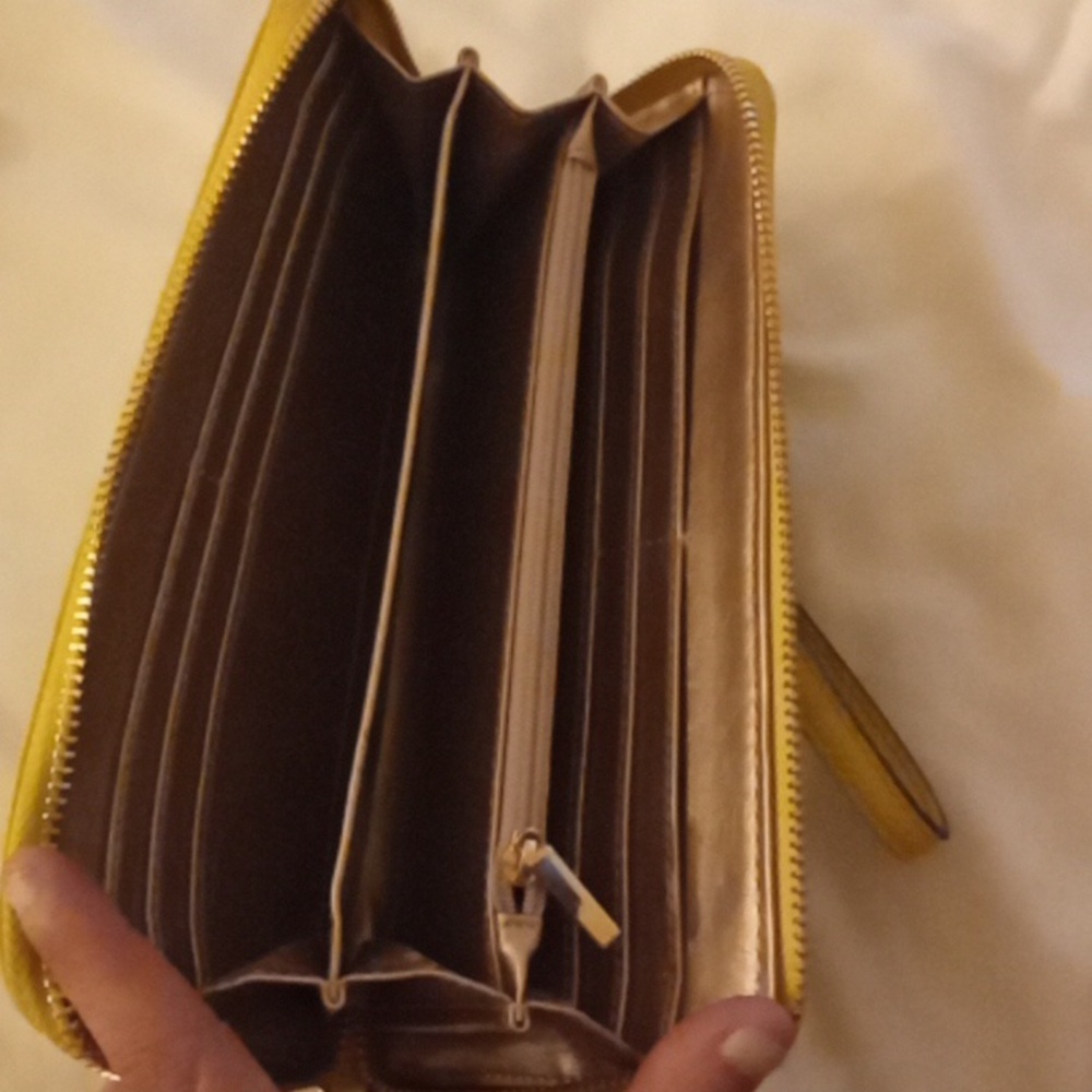 Ann Klein wallet - Picture 4 of 4